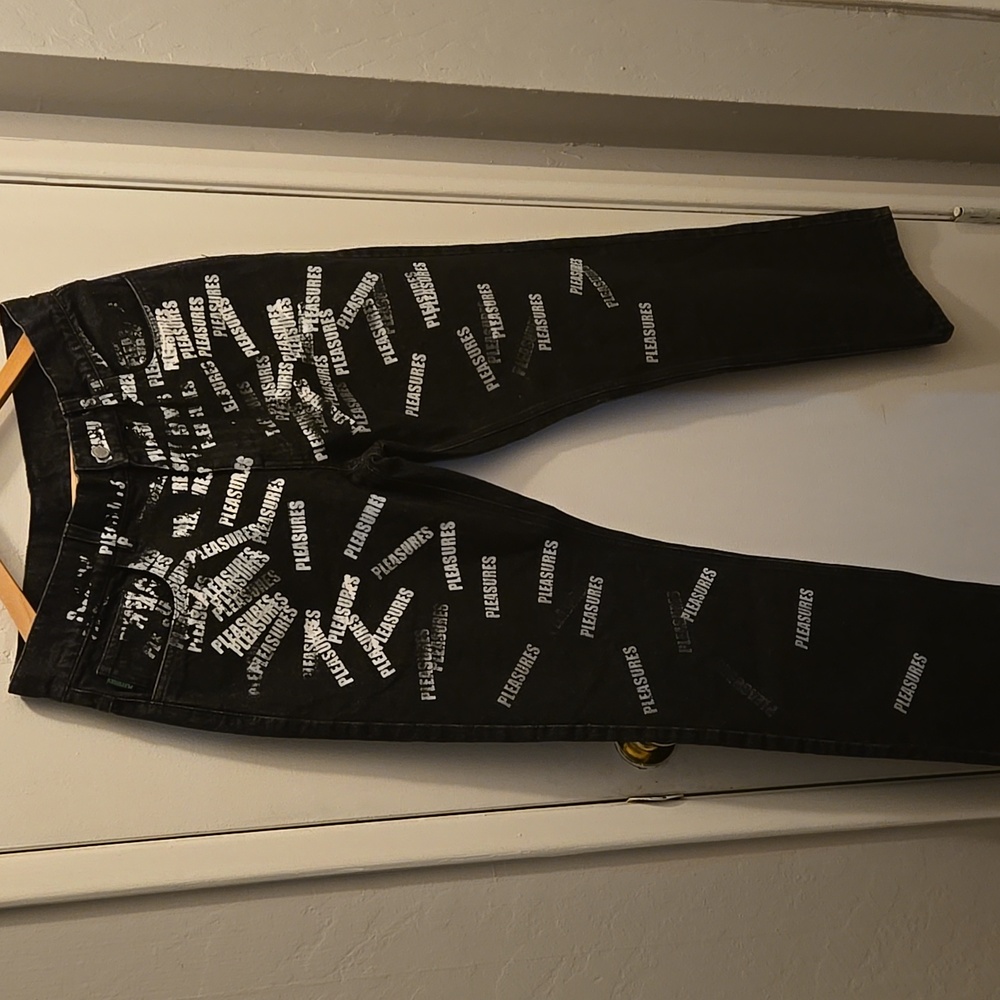 PLEASURES JEANS - Picture 6 of 8